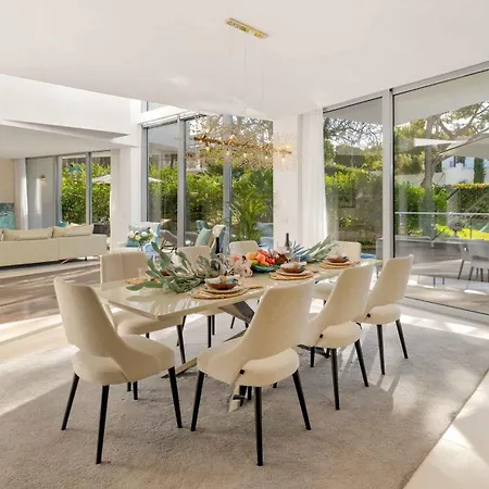 Vacation I Finesse, Luxury Villa, Golden Mile, Swimming-pools, Sauna, Spa, Gym, Minutes From Golfs And Beaches * Marbella