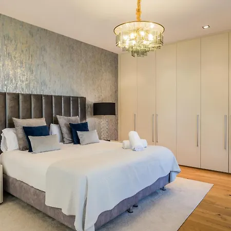 Vacation I Finesse, Luxury Villa, Golden Mile, Swimming-pools, Sauna, Spa, Gym, Minutes From Golfs And Beaches Marbella