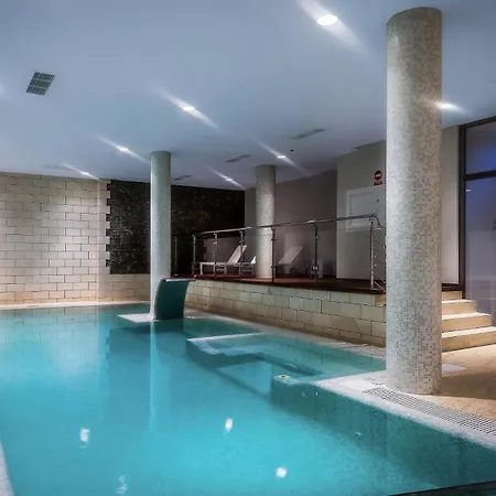 Vacation I Finesse, Luxury Villa, Golden Mile, Swimming-pools, Sauna, Spa, Gym, Minutes From Golfs And Beaches Villa *