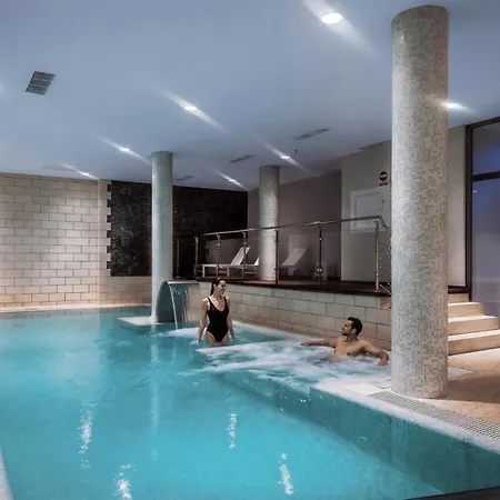 Vacation I Finesse, Luxury Villa, Golden Mile, Swimming-pools, Sauna, Spa, Gym, Minutes From Golfs And Beaches * Marbella