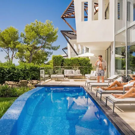 Vacation I Finesse, Luxury Villa, Golden Mile, Swimming-pools, Sauna, Spa, Gym, Minutes From Golfs And Beaches Willa