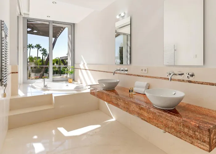 Vacation I Finesse, Luxury Villa, Golden Mile, Swimming-pools, Sauna, Spa, Gym, Minutes From Golfs And Beaches * Μαρμπέλλα