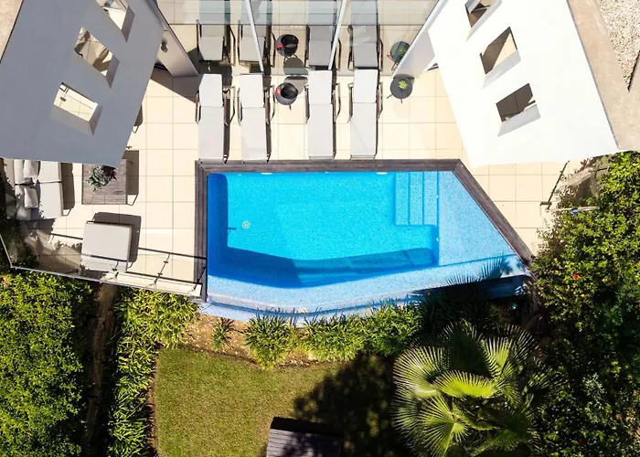 Vacation I Finesse, Luxury Villa, Golden Mile, Swimming-pools, Sauna, Spa, Gym, Minutes From Golfs And Beaches * Marbella