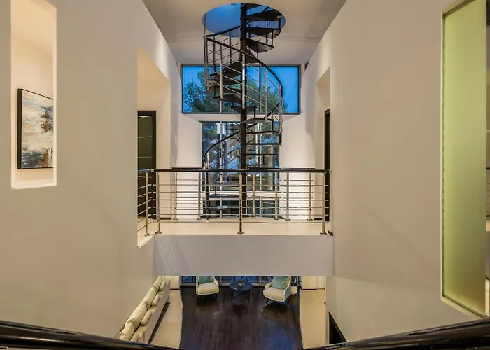 Βίλα Vacation I Finesse, Luxury Villa, Golden Mile, Swimming-pools, Sauna, Spa, Gym, Minutes From Golfs And Beaches Μαρμπέλλα