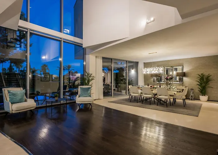 Vacation I Finesse, Luxury Villa, Golden Mile, Swimming-pools, Sauna, Spa, Gym, Minutes From Golfs And Beaches * Μαρμπέλλα