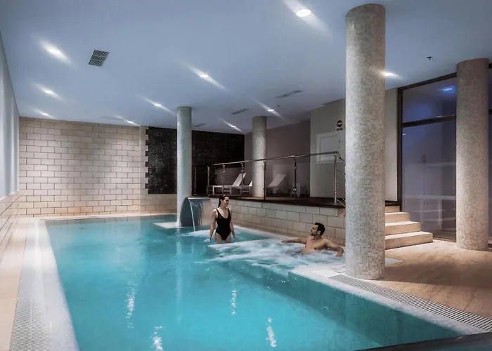 Vacation I Finesse, Luxury Villa, Golden Mile, Swimming-pools, Sauna, Spa, Gym, Minutes From Golfs And Beaches * Marbella