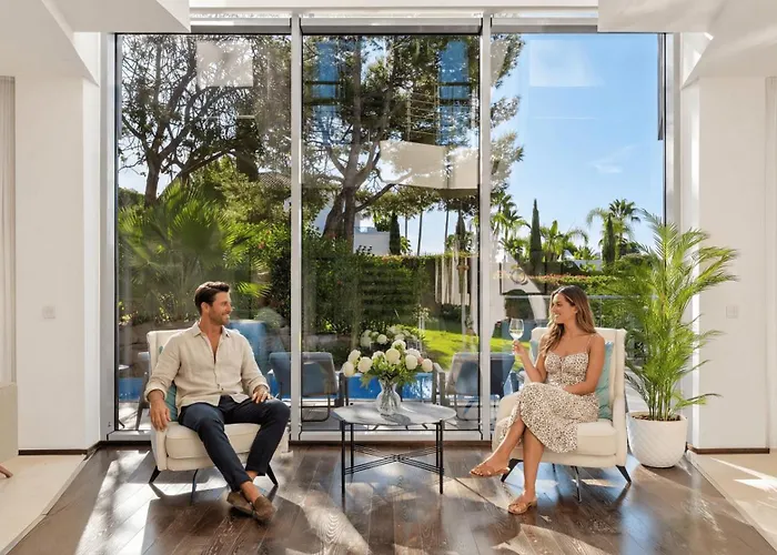 Vacation I Finesse, Luxury Villa, Golden Mile, Swimming-pools, Sauna, Spa, Gym, Minutes From Golfs And Beaches * Marbella