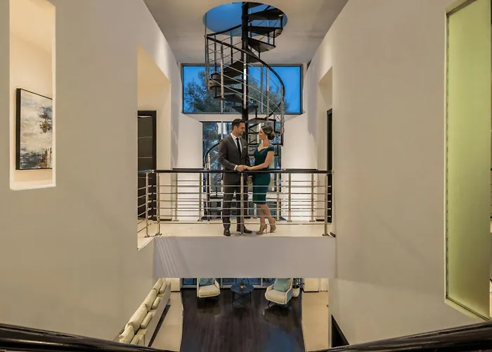 Vacation I Finesse, Luxury Villa, Golden Mile, Swimming-pools, Sauna, Spa, Gym, Minutes From Golfs And Beaches