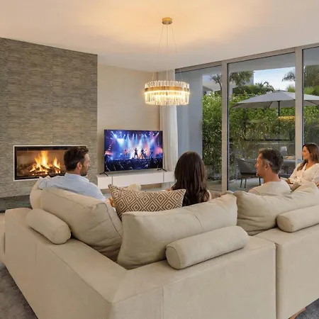 Villa Vacation I Finesse, Luxury Villa, Golden Mile, Swimming-pools, Sauna, Spa, Gym, Gated Community, Minutes From Golfs And Beaches Marbella