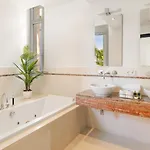 Vacation I Finesse, Luxury Villa, Golden Mile, Swimming-pools, Sauna, Spa, Gym, Gated Community, Minutes From Golfs And Beaches Villa Marbella